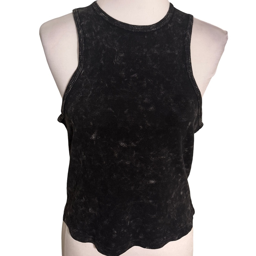 Livi Active Black Crop Tank Top